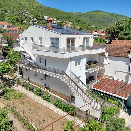 Apartments Ljubica Херцег Нови Екстериор снимка
