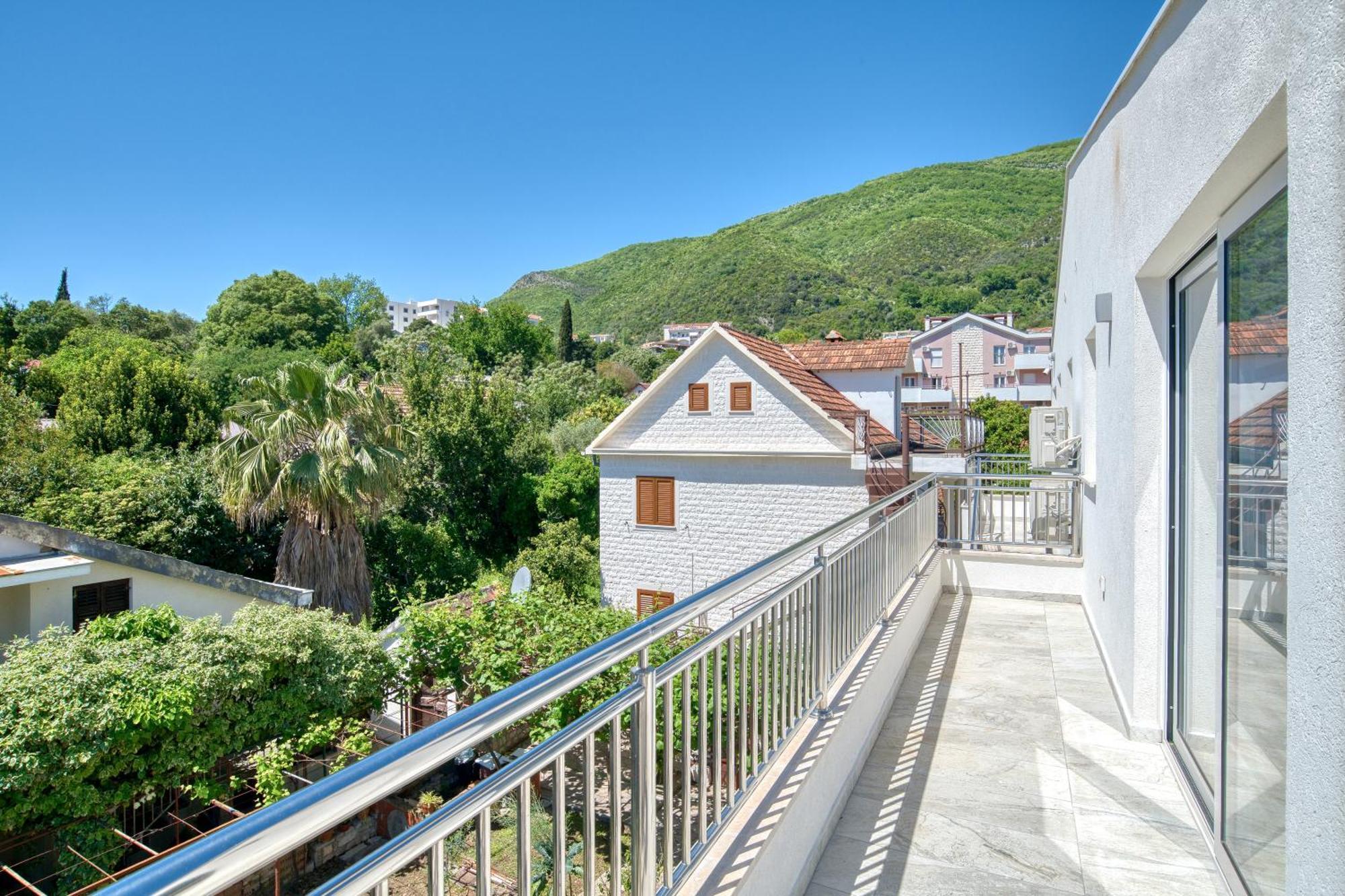 Apartments Ljubica Херцег Нови Екстериор снимка