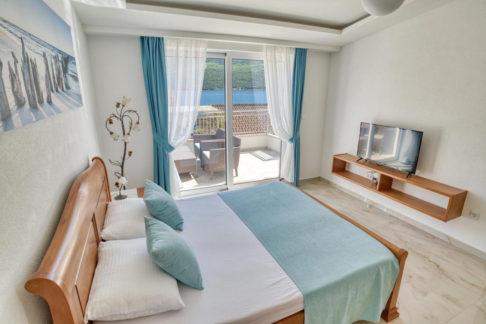 Apartments Ljubica Херцег Нови Екстериор снимка