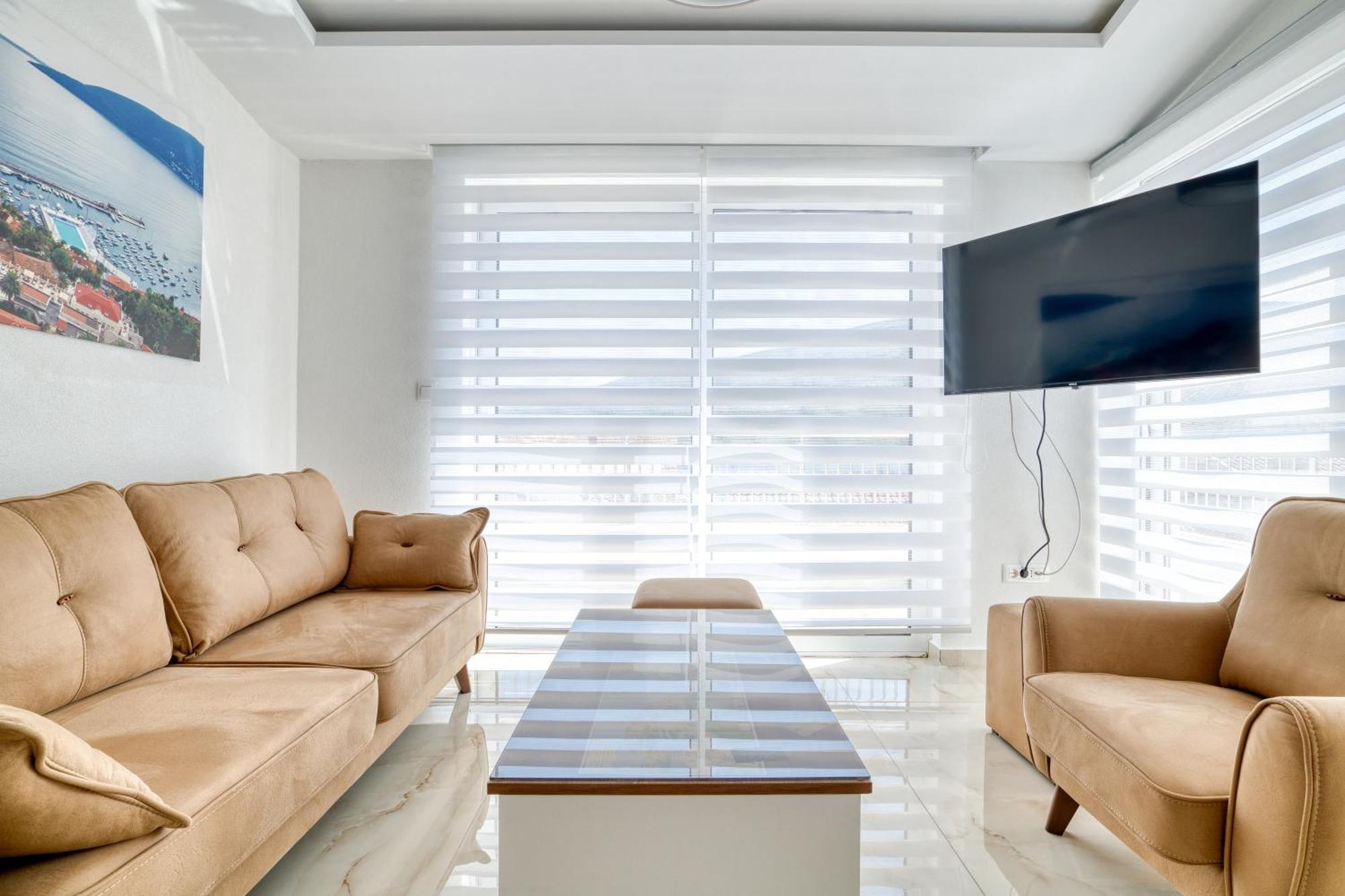 Apartments Ljubica Херцег Нови Екстериор снимка
