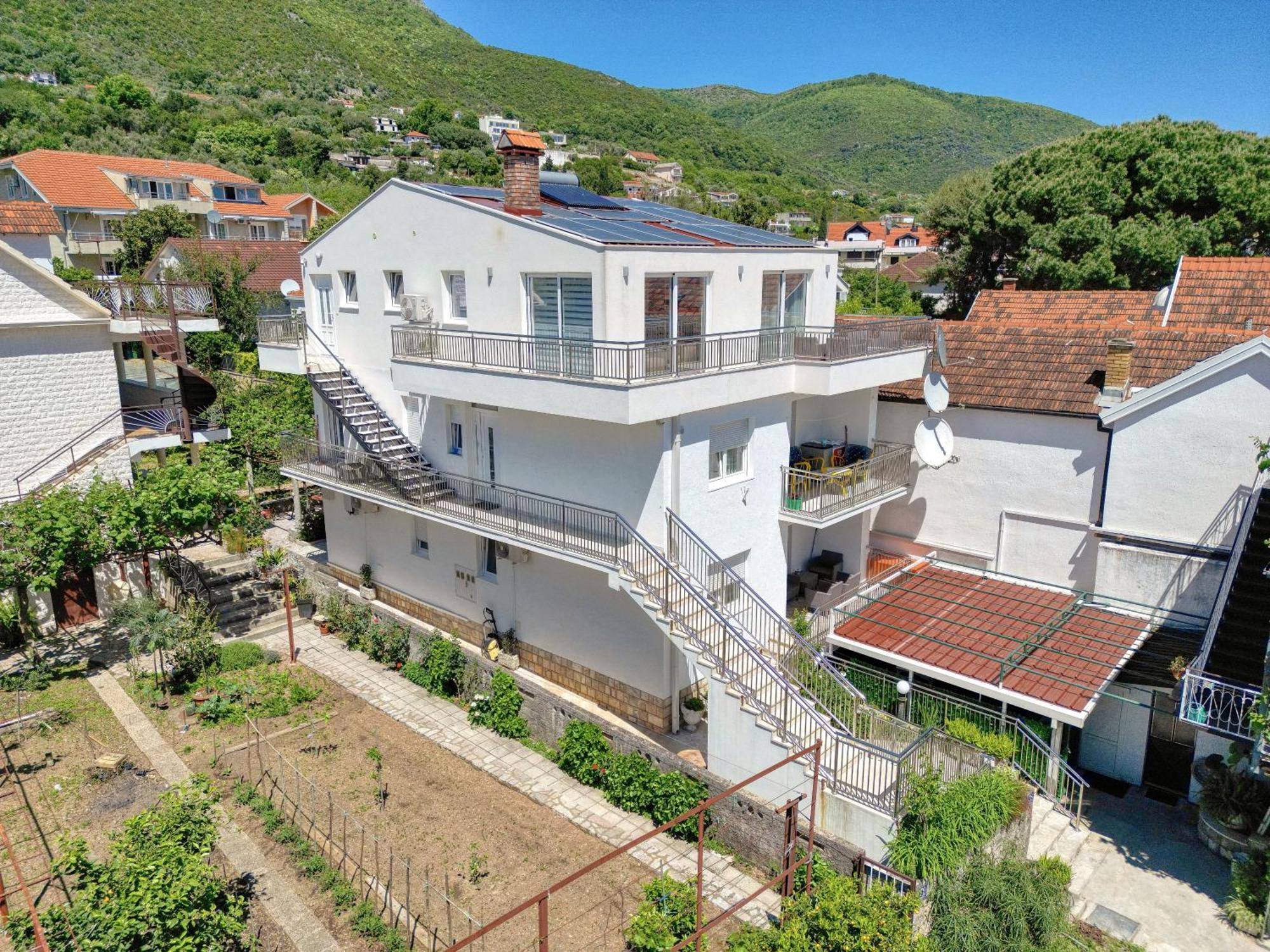 Apartments Ljubica Херцег Нови Екстериор снимка